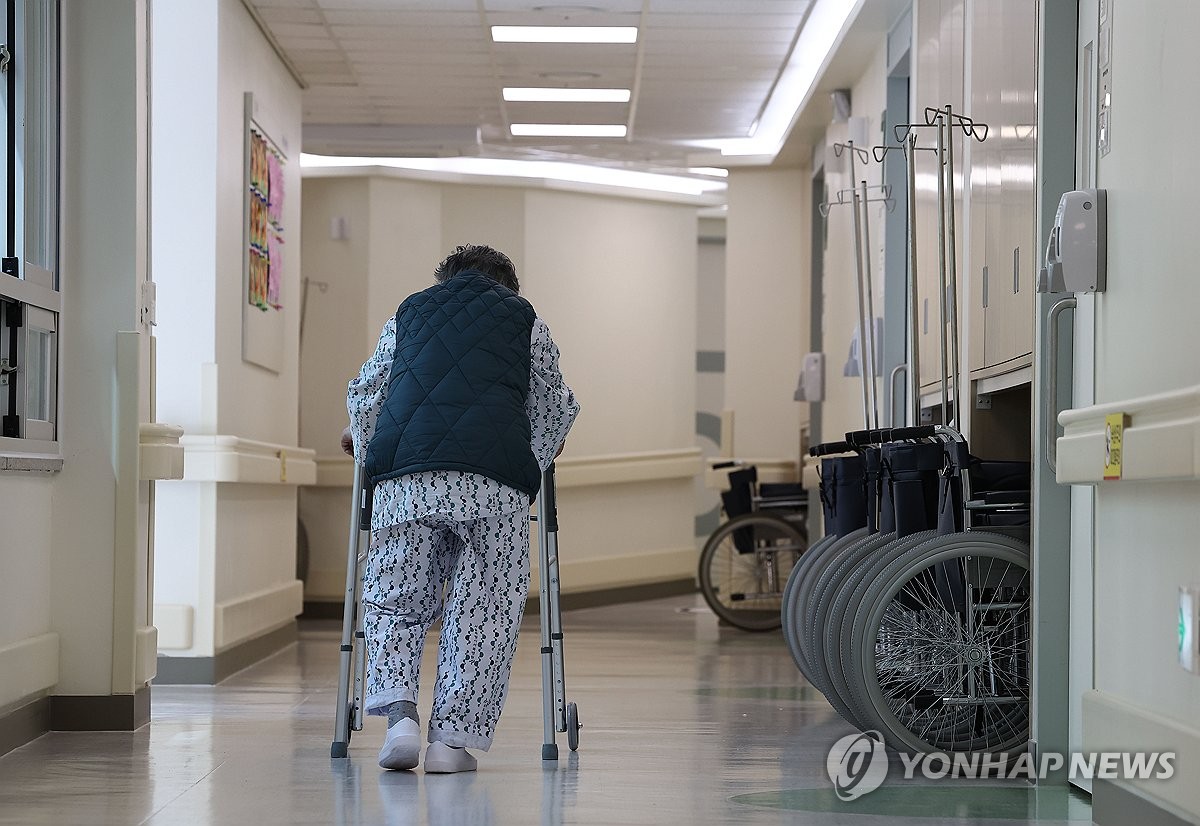 첫발 뗀 치매머니 정책…대상 확대·후견제 개선 등은 과제