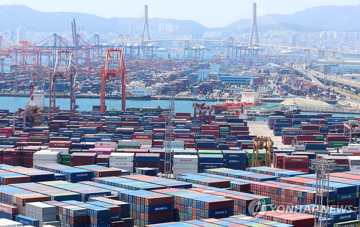 한국 수출, 사상 최초로 7천억달러 돌파…세계 6번째