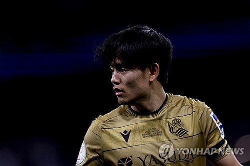日 슈퍼스타 미쳤다! '147년 만에' 새 역사 쓴다→축구종가 英 시끌…EPL 이 구단이 '강력 러브콜'