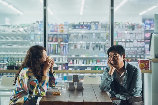 임윤아 "드디어 성동일 딸 계보에 올라"…악마 딸·국민 아빠 '기상천외 만남' (악마가이사왔다)